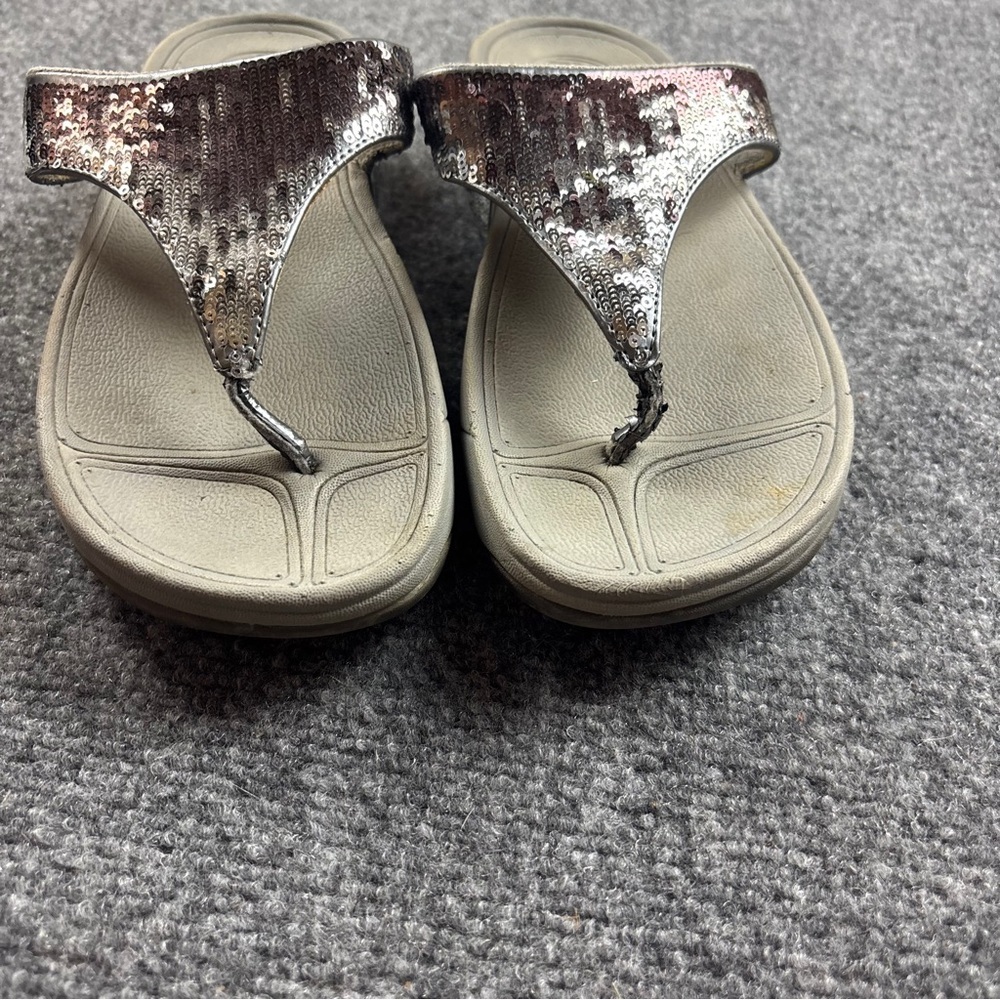 FITFLOP Women’s Grey Lulu Glitter Toe-Post Sandals Flip Flops size: 8 - Picture 3 of 10